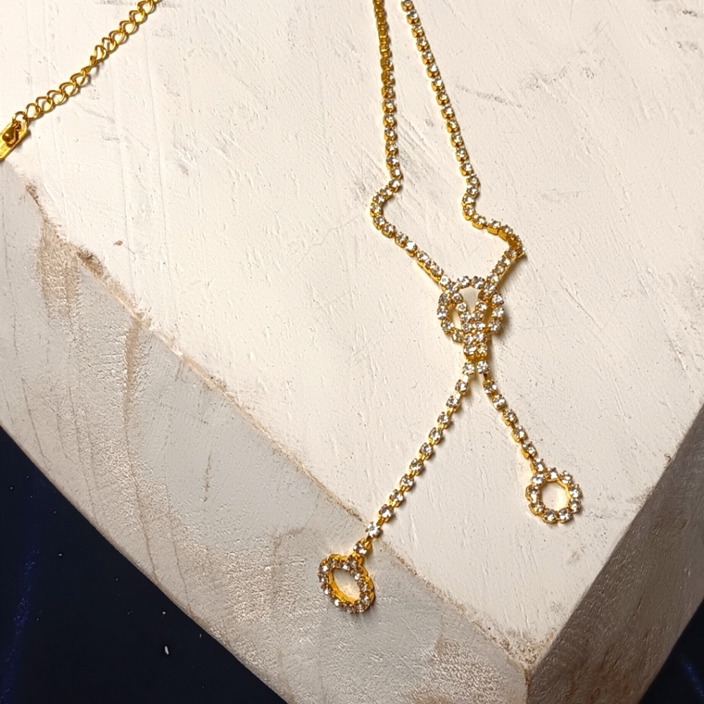 Crystal collection vintage necklace